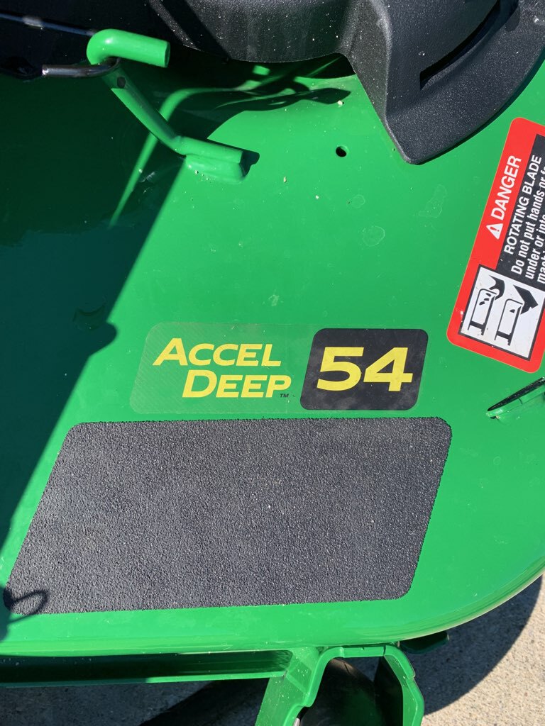 2025 John Deere Z515E Image 2