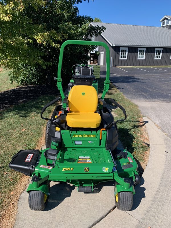 2025 John Deere Z515E Image 4