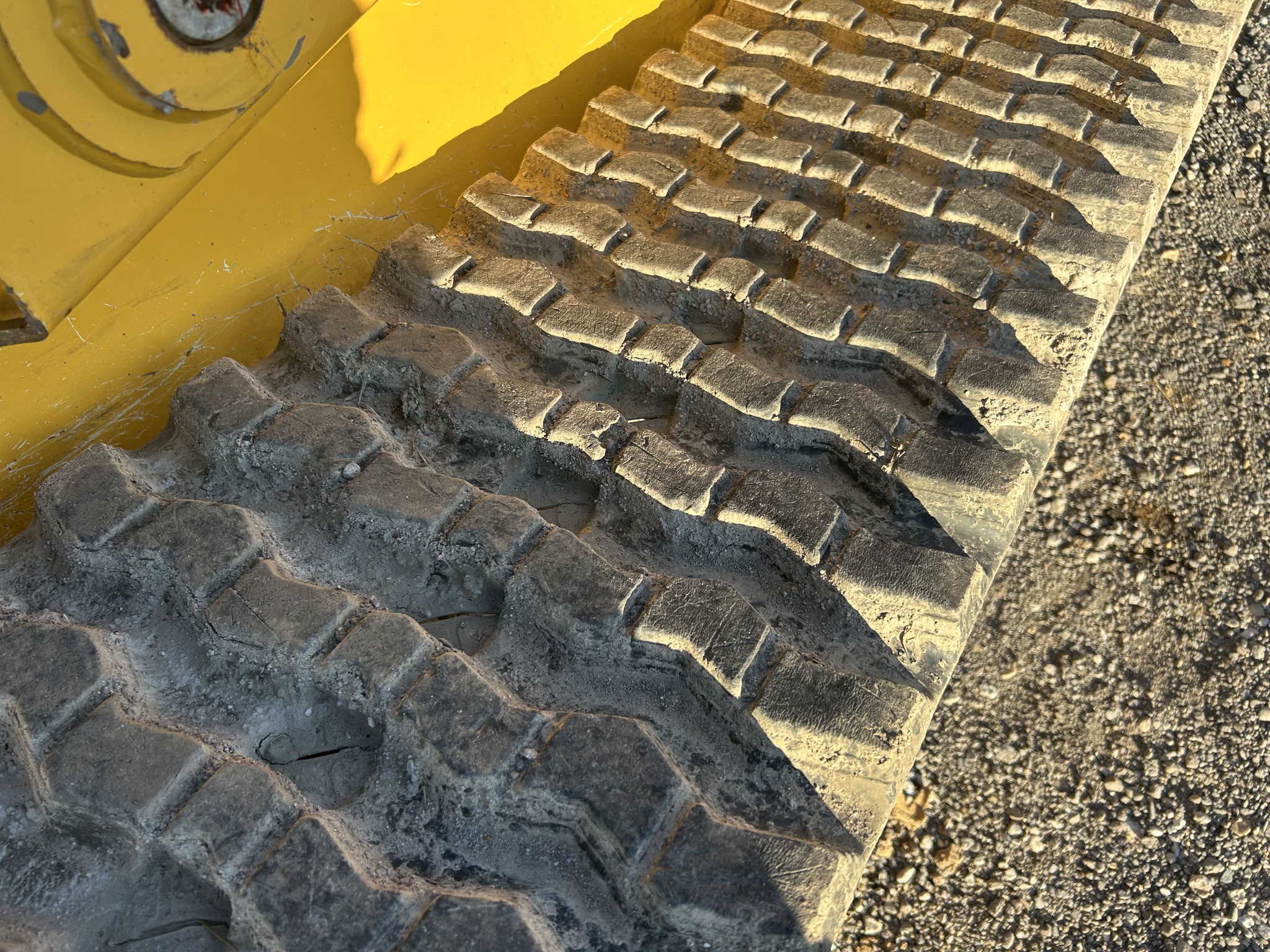 2022 John Deere 333G Image 12