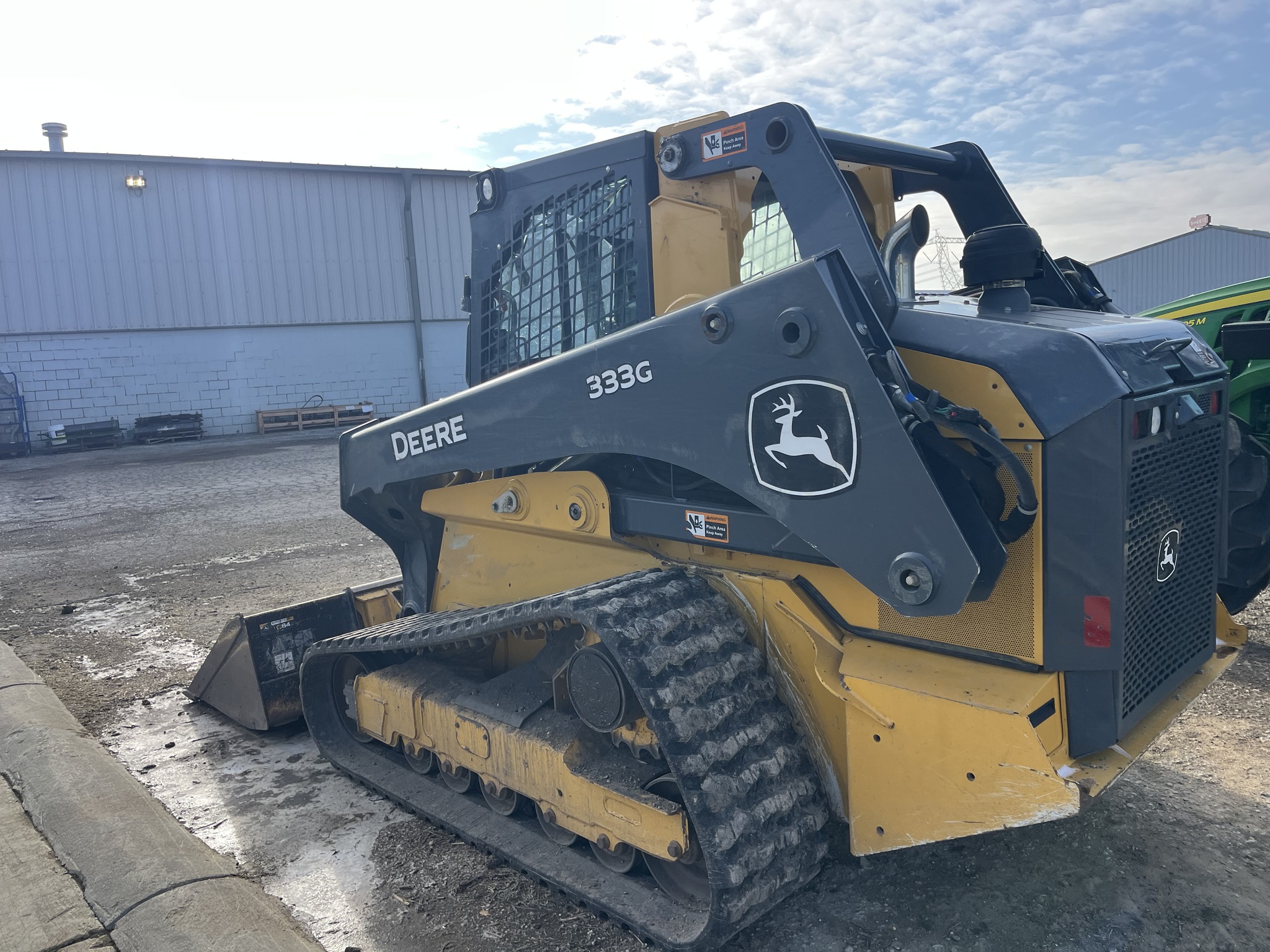 2022 John Deere 333G Image 23