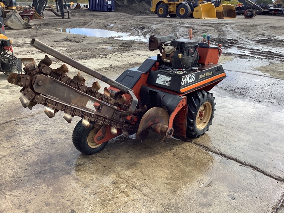 Photo of a 2005 Ditch Witch 1820