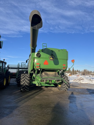 Used 2021 John Deere S780 Combines at Horizon Ag & Turf in Mayerthorpe, AB - Photo4