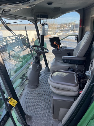 Used 2021 John Deere S780 Combines at Horizon Ag & Turf in Mayerthorpe, AB - Photo20