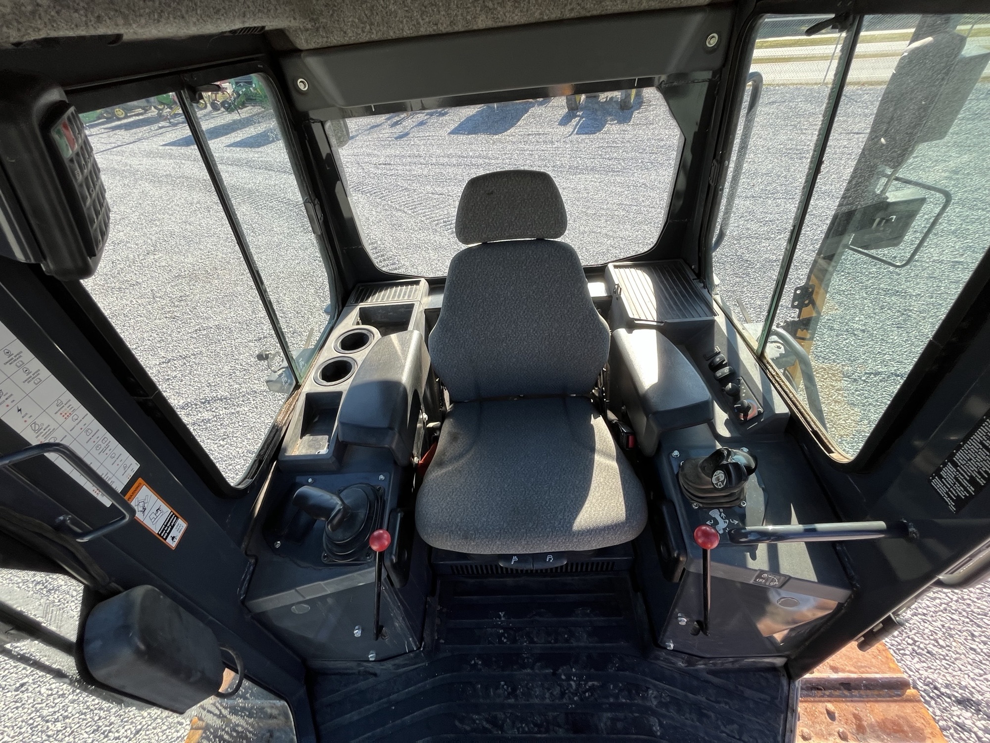 2019 John Deere 650K Image 8