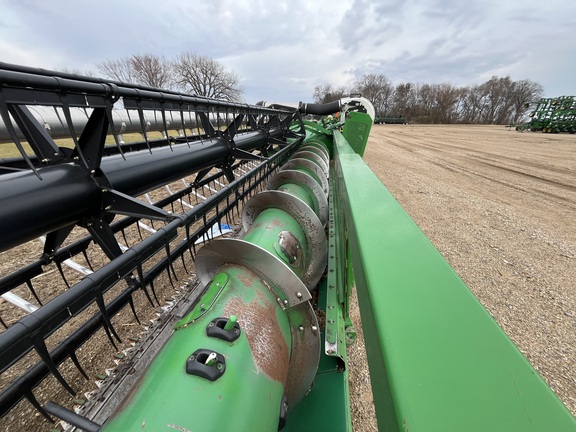 2011 John Deere 635F - Photo11