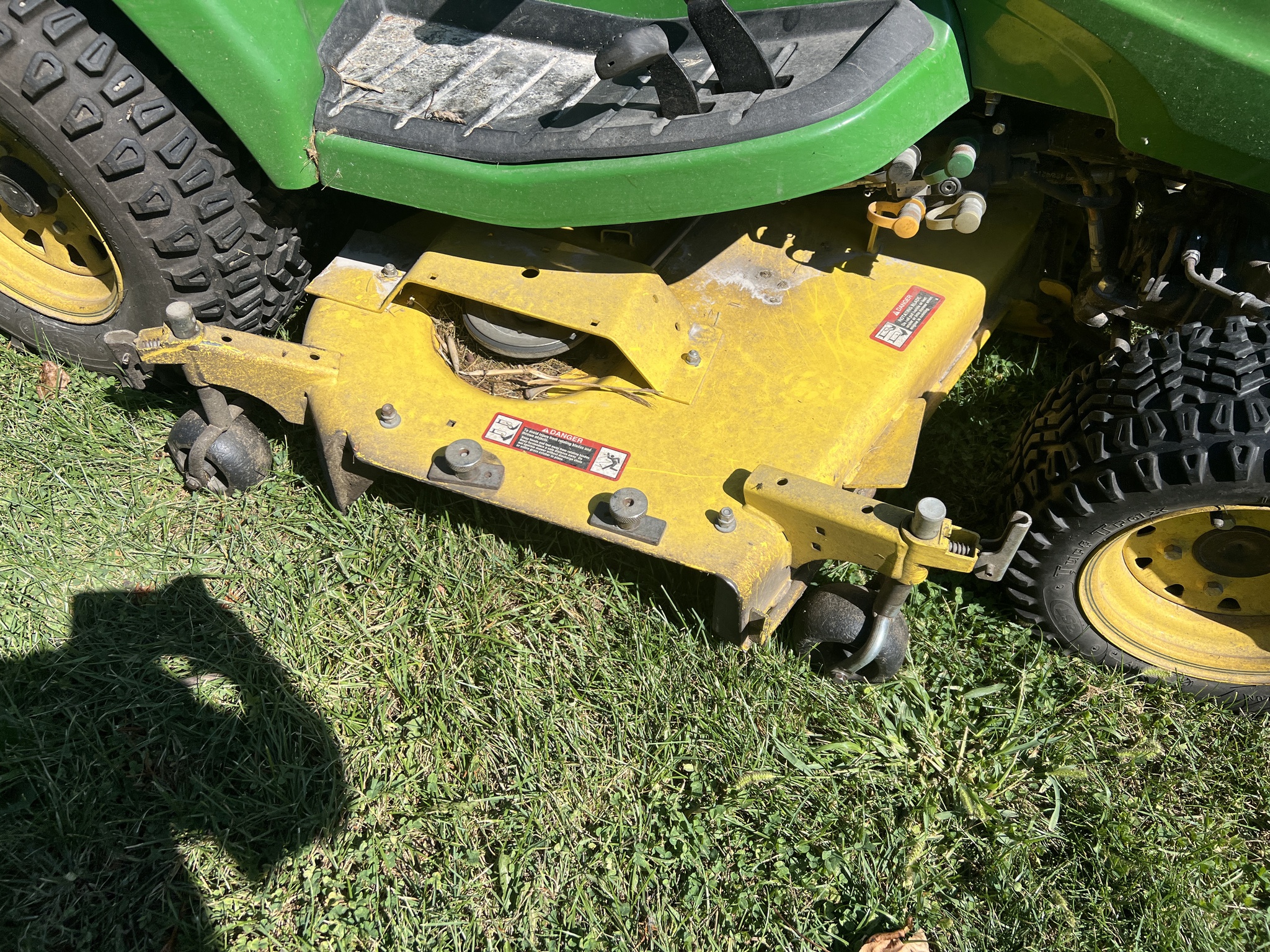 2016 John Deere X739 Image 3
