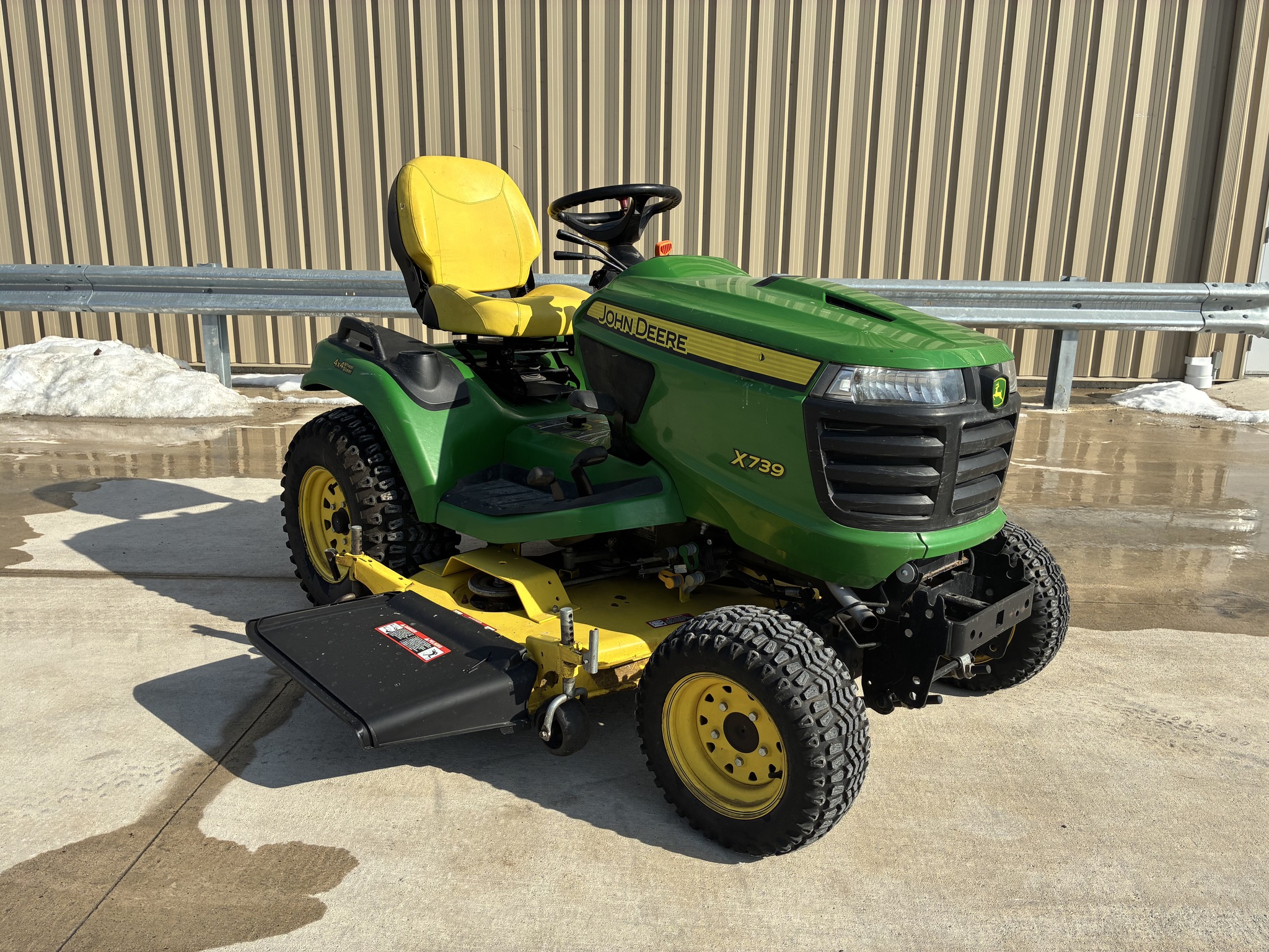 2016 John Deere X739 Image 1