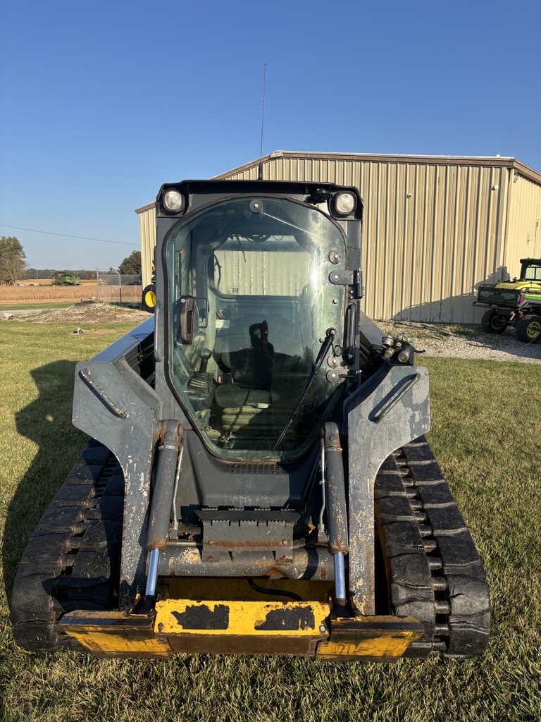 2010 John Deere 323D Image 4