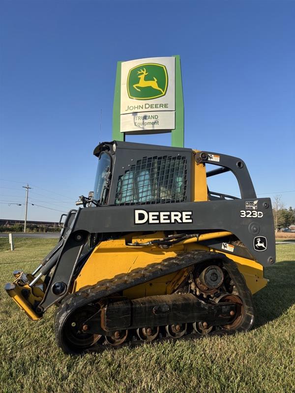 2010 John Deere 323D Image 1