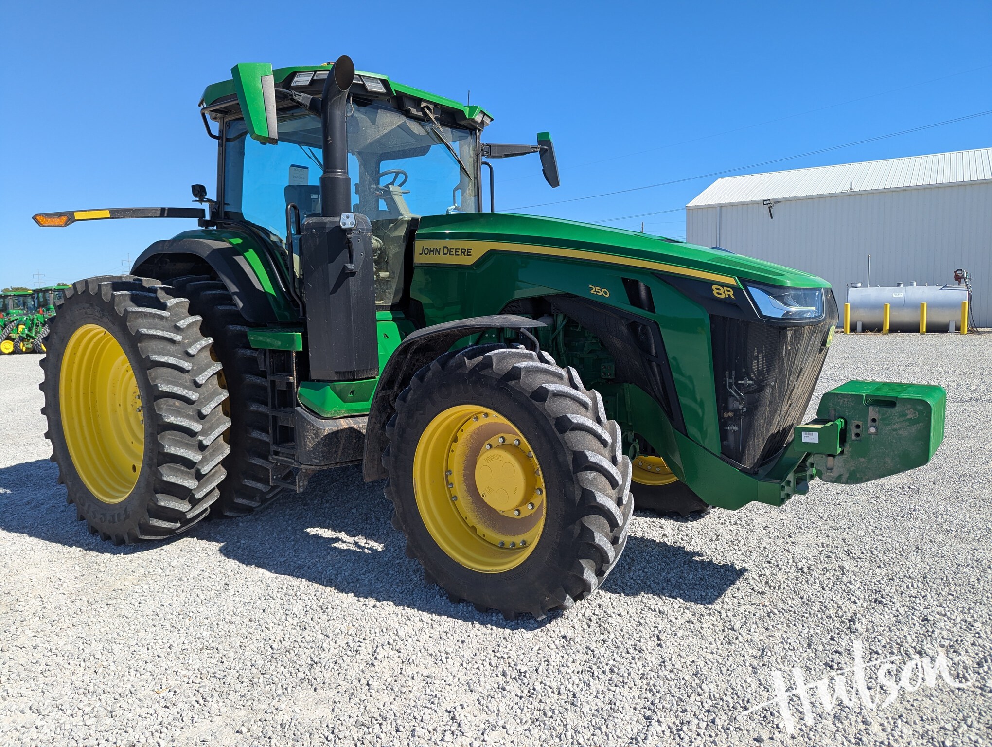 2025 John Deere 8R 250
