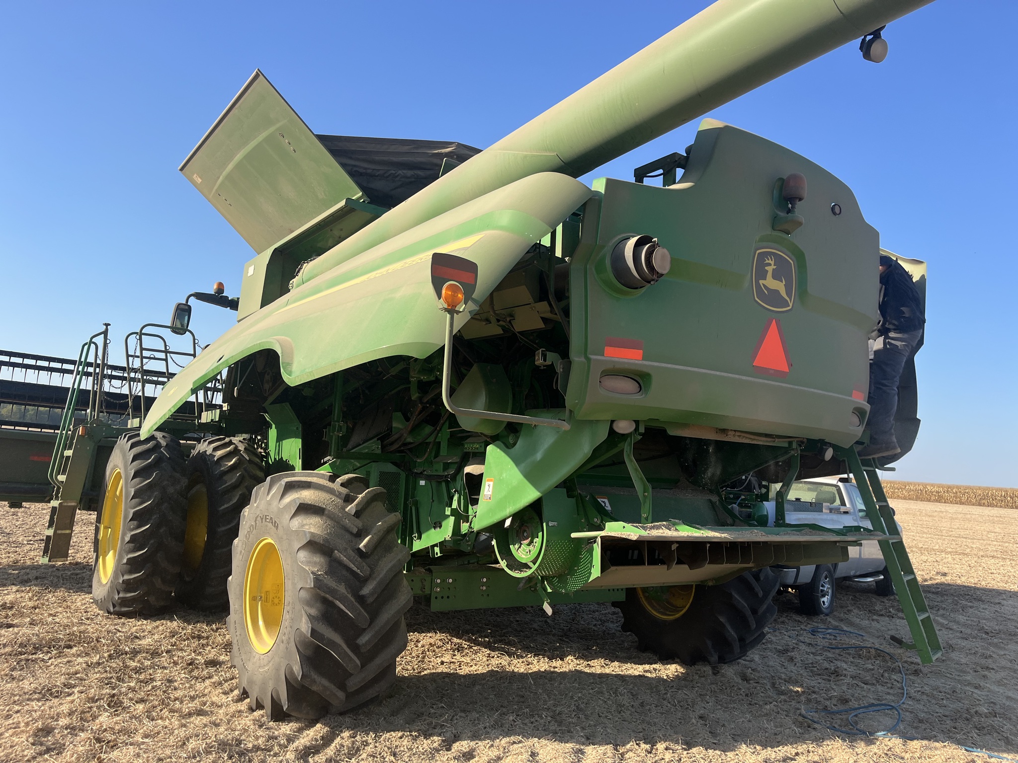 2012 John Deere S660 Image 5