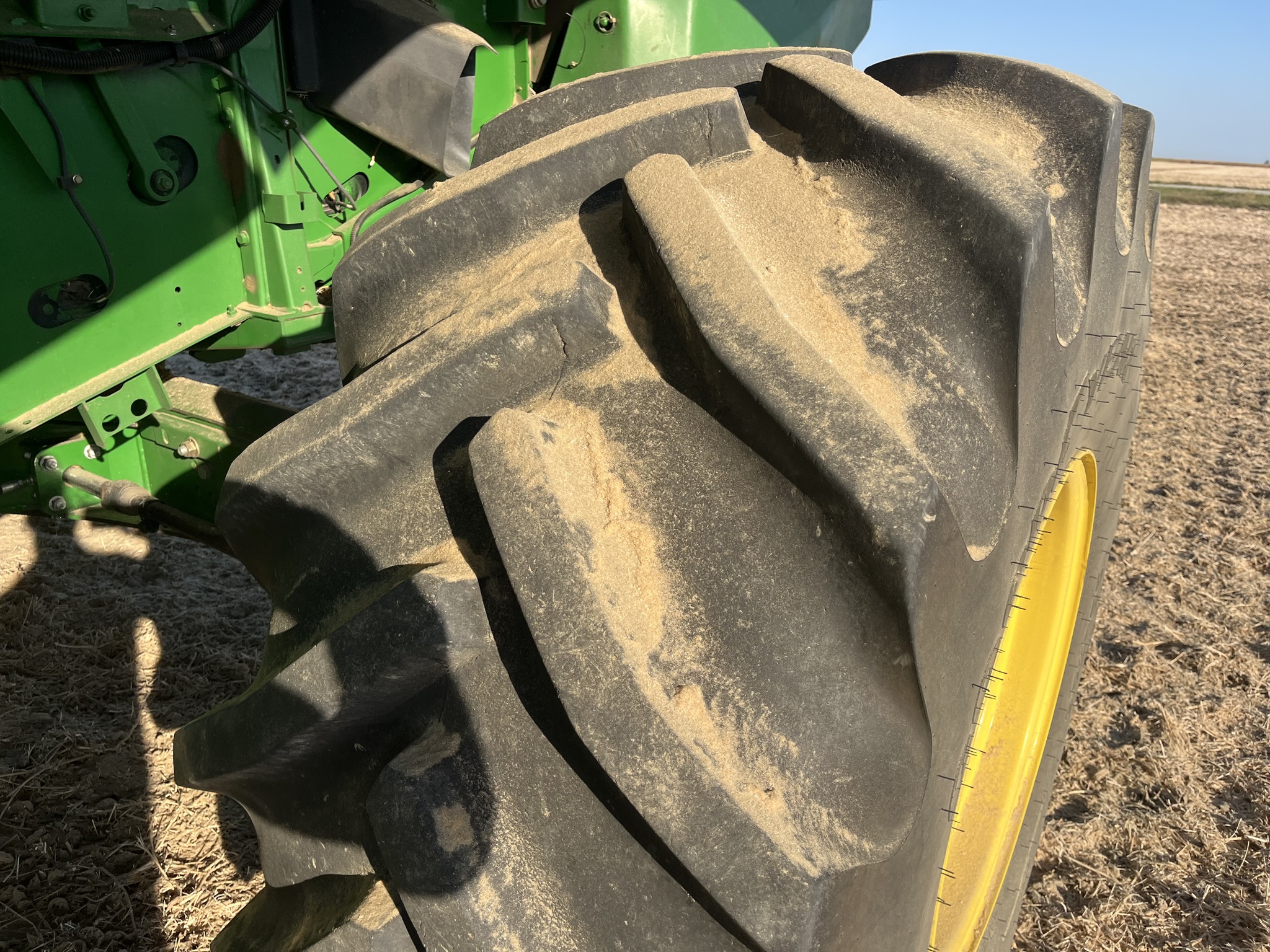 2012 John Deere S660 Image 11