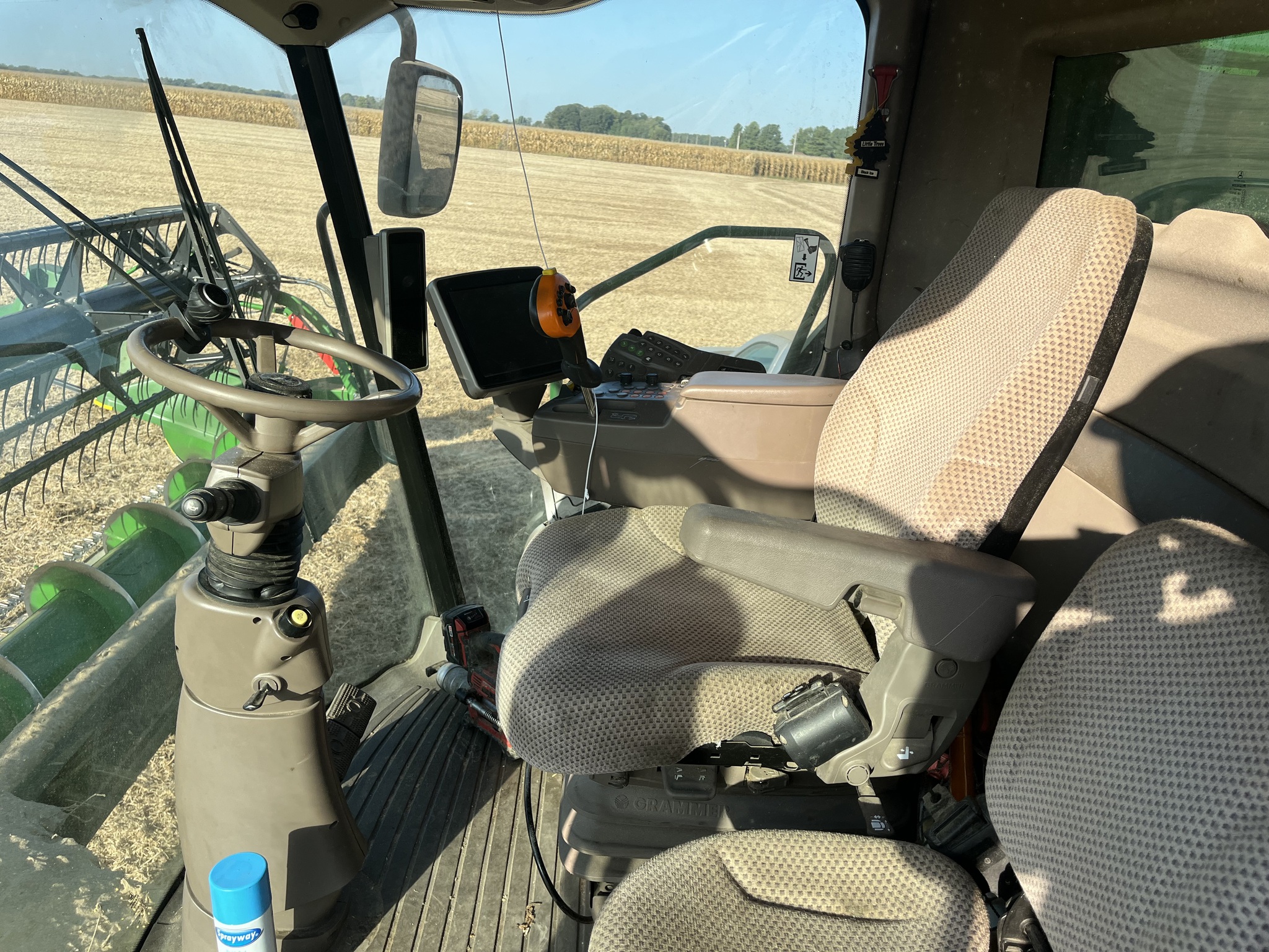 2012 John Deere S660 Image 9