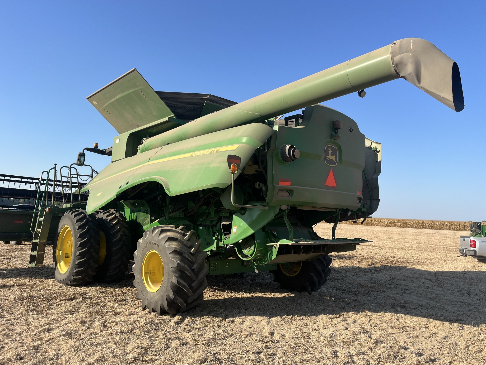 2012 John Deere S660 Image 7
