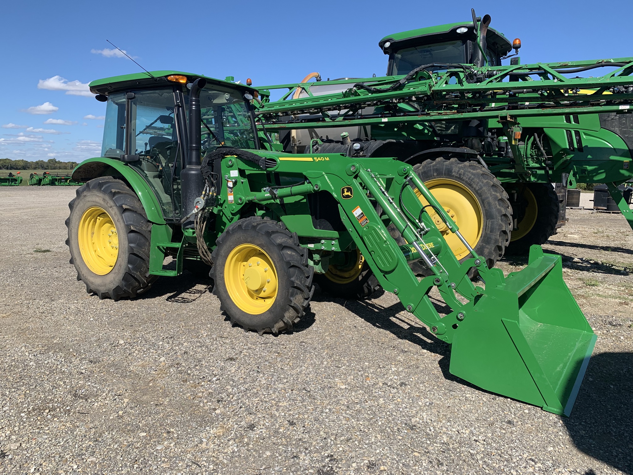 2025 John Deere 5100E Image 2