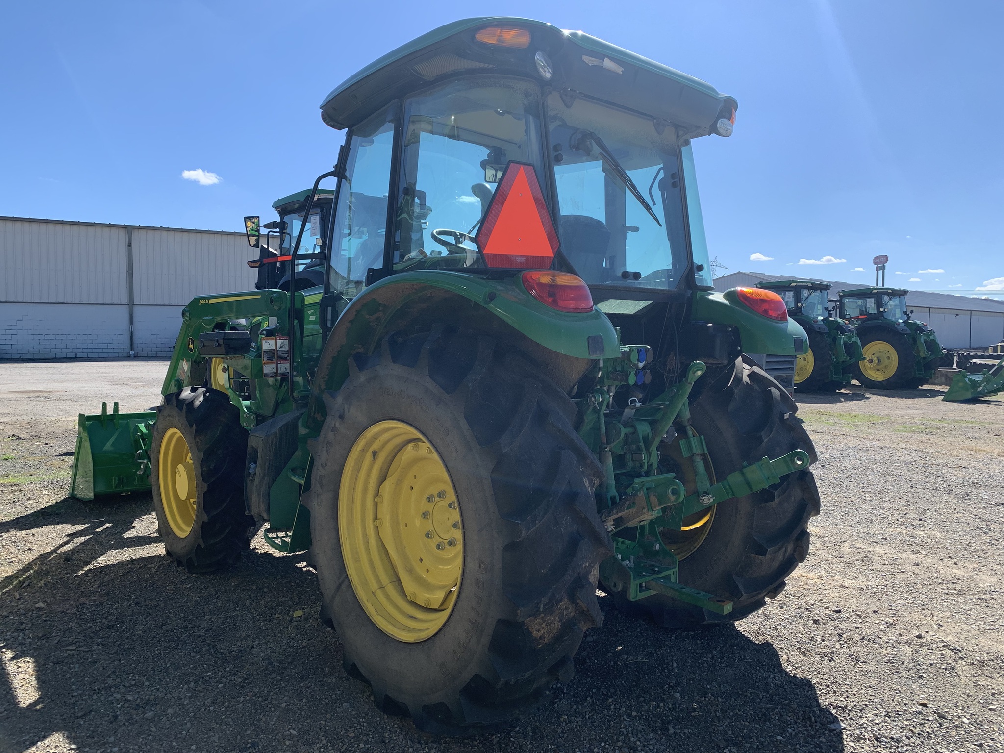 2025 John Deere 5100E Image 4
