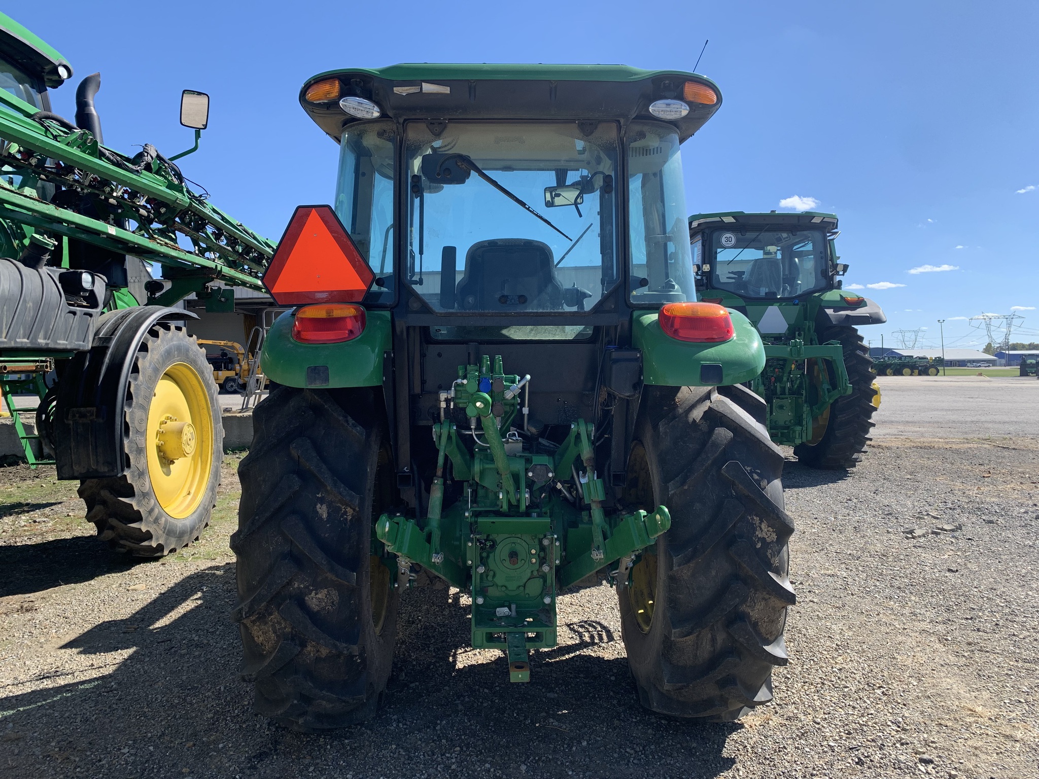 2025 John Deere 5100E Image 5