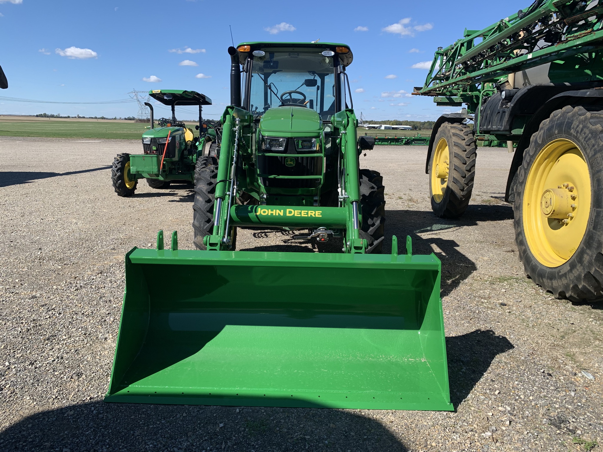 2025 John Deere 5100E Image 6