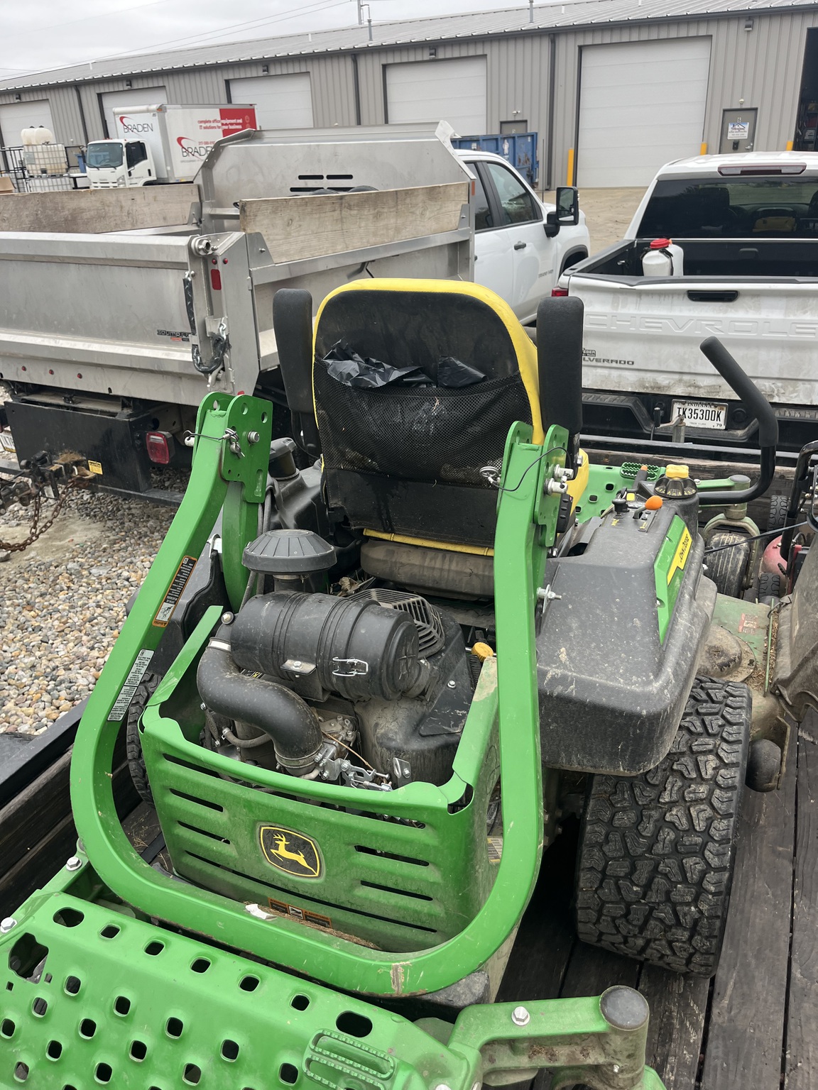 2024 John Deere Z930M Image 5