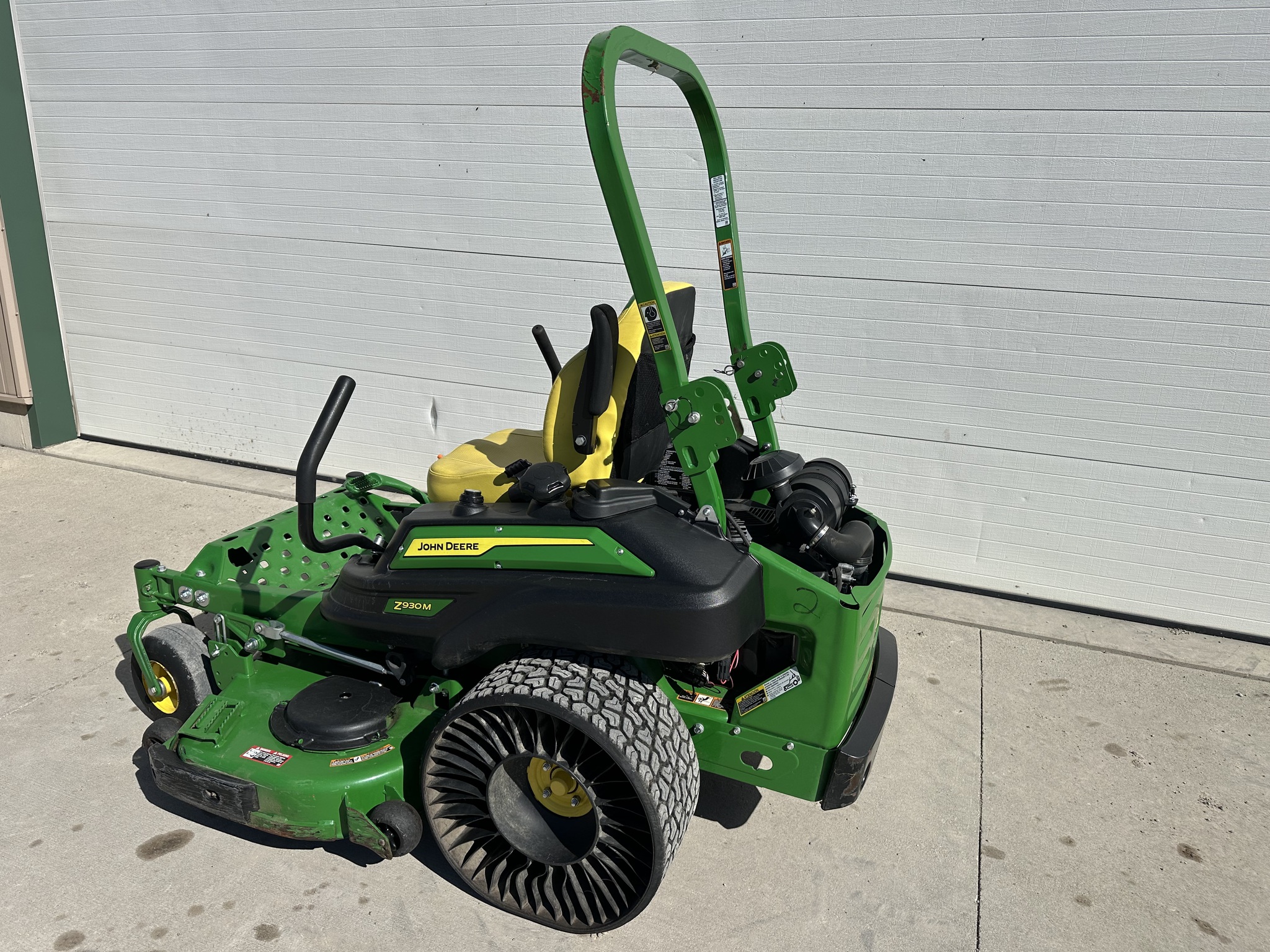 2024 John Deere Z930M Image 6