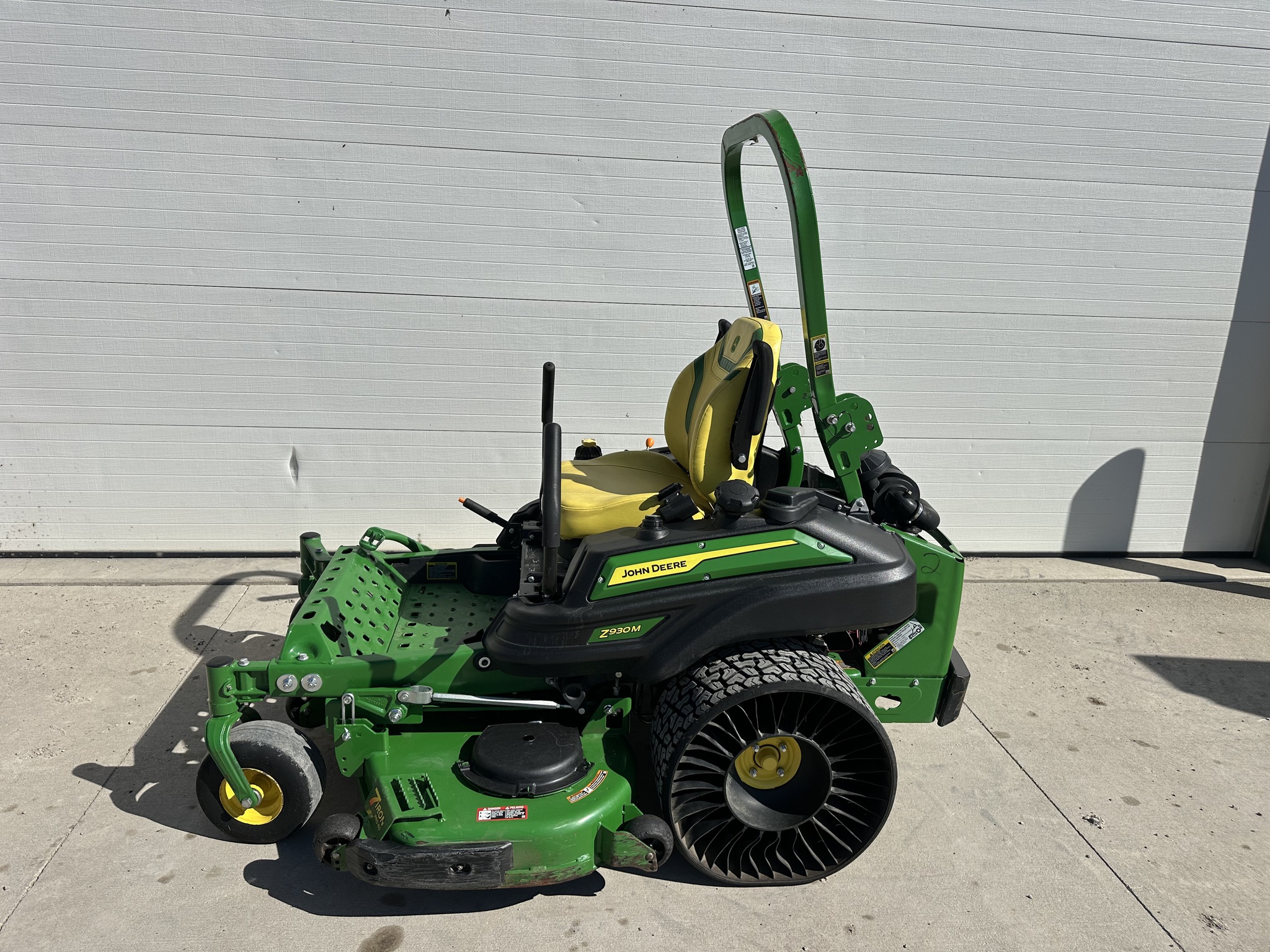 2024 John Deere Z930M Image 7