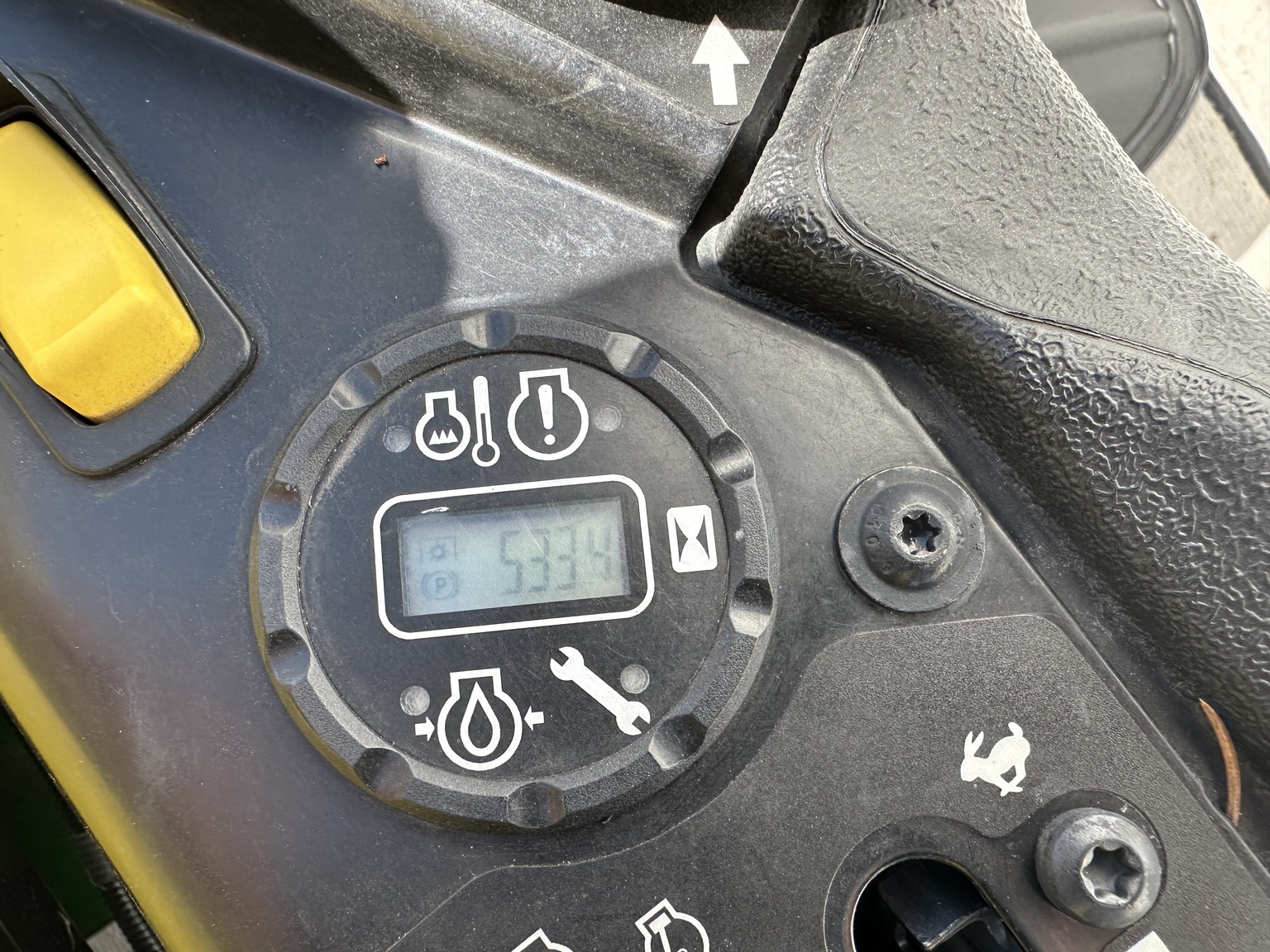 2024 John Deere Z930M Image 13