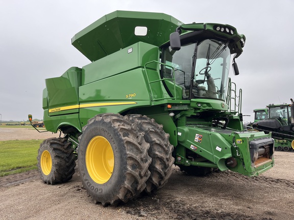  John Deere S790