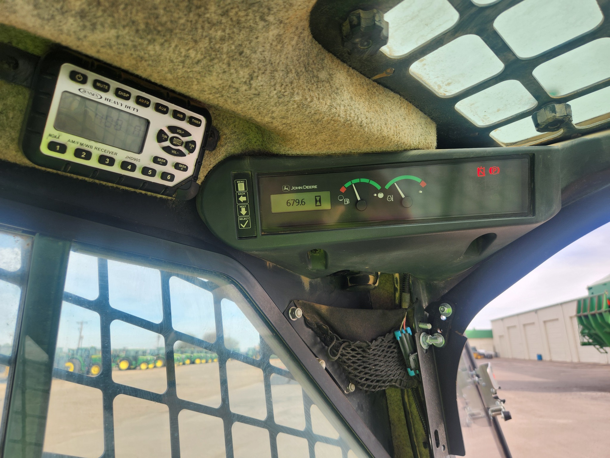 2015 John Deere 333E Image 14