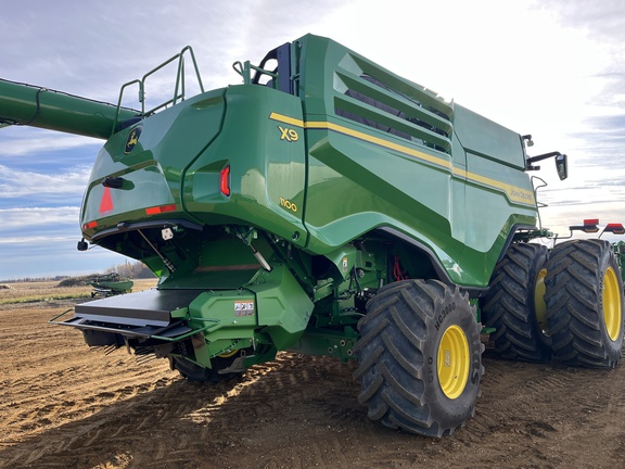 Used 2025 John Deere X9 1100 Combines at Horizon Ag & Turf in High Prairie, AB - Photo6