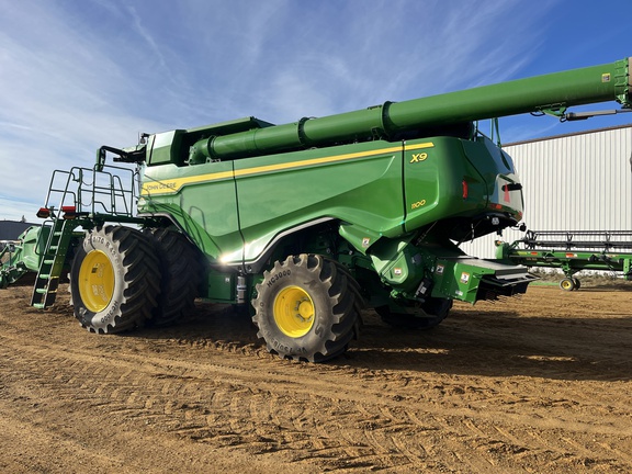 Used 2025 John Deere X9 1100 Combines at Horizon Ag & Turf in High Prairie, AB - Photo11