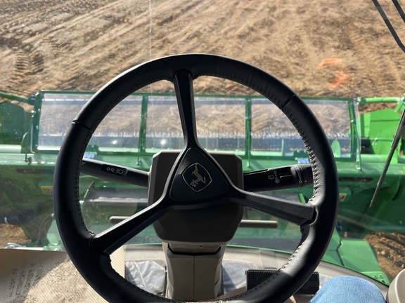 Used 2025 John Deere X9 1100 Combines at Horizon Ag & Turf in High Prairie, AB - Photo29