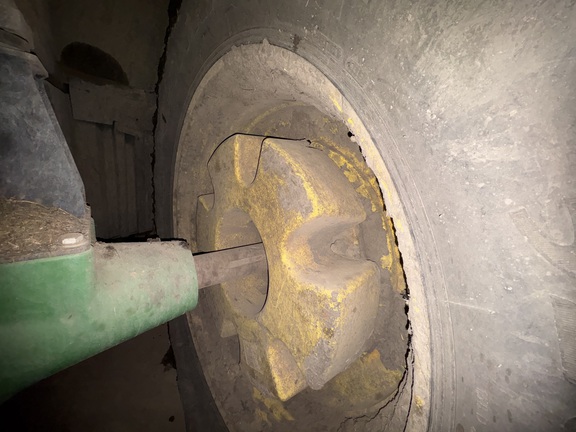 2012 John Deere 7230R - Photo12