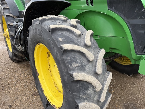 2012 John Deere 7230R - Photo11