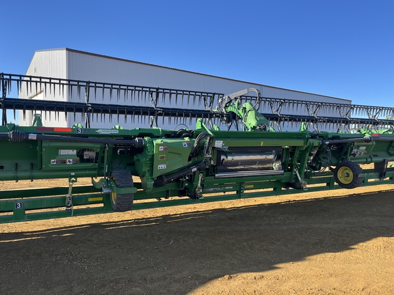 Used 2025 John Deere HDR 50 Combine Platforms at Horizon Ag & Turf in High Prairie, AB - Photo4
