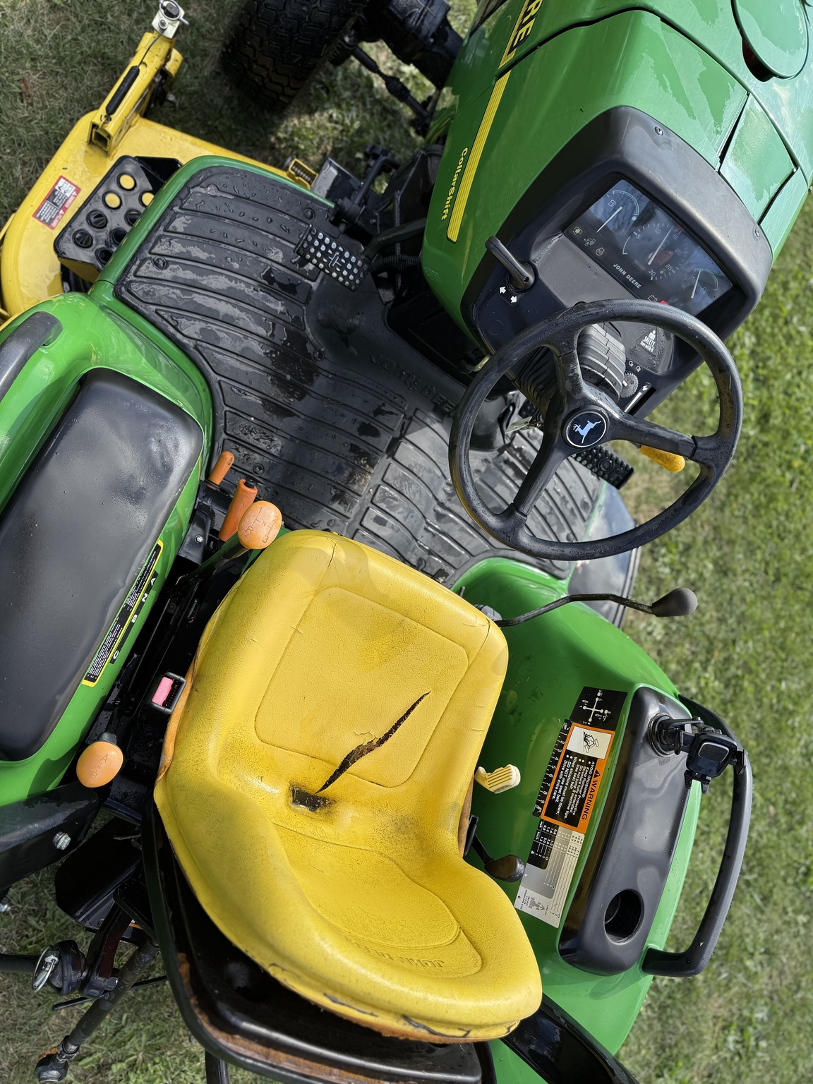 1999 John Deere 4200 Image 6