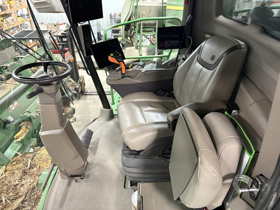 2024 John Deere X9 1100 - Photo15