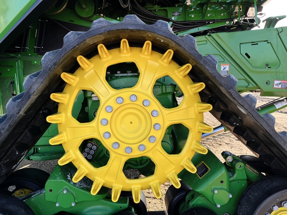 2024 John Deere X9 1100 - Photo15