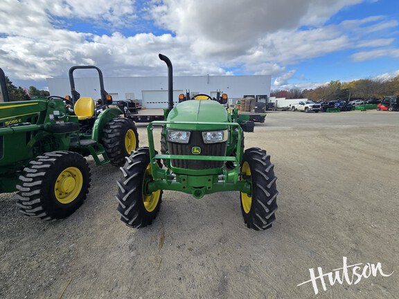 Photo of 2022 John Deere 5045E