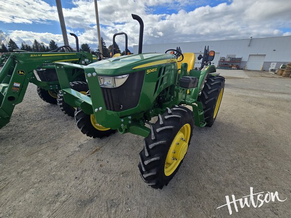 Photo of 2022 John Deere 5045E