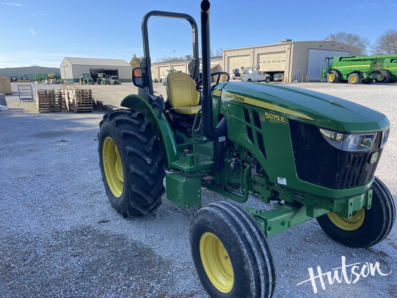 Photo of 2023 John Deere 5075E