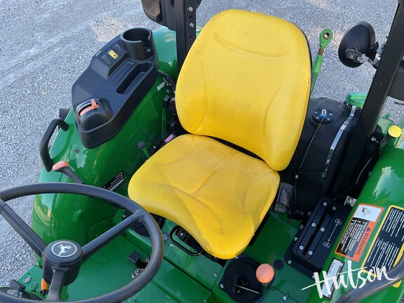 Photo of 2023 John Deere 5075E