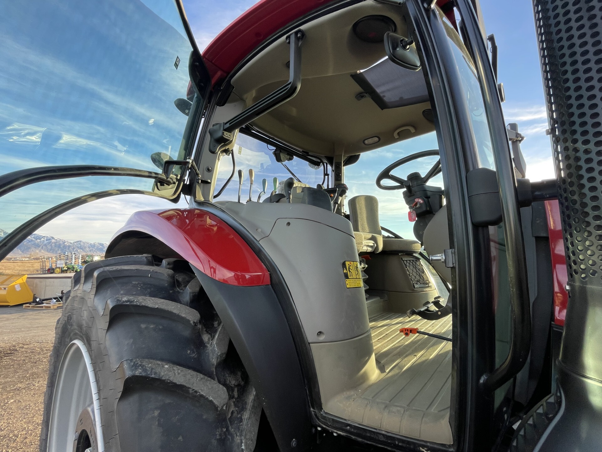 2024 Case IH Maxxum 145 T4B Image 28
