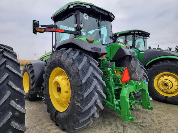 2025 John Deere 8R 340 - Photo17