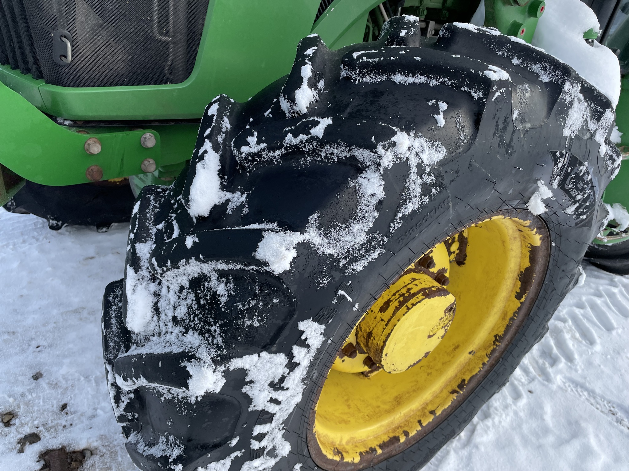 2020 John Deere 5100M Image 9