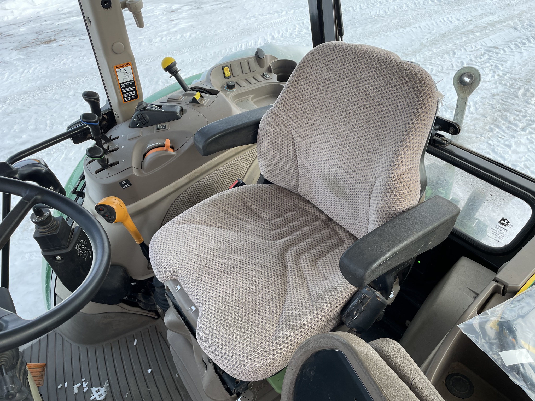 2020 John Deere 5100M Image 7