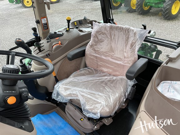 Photo of 2025 John Deere 5130M