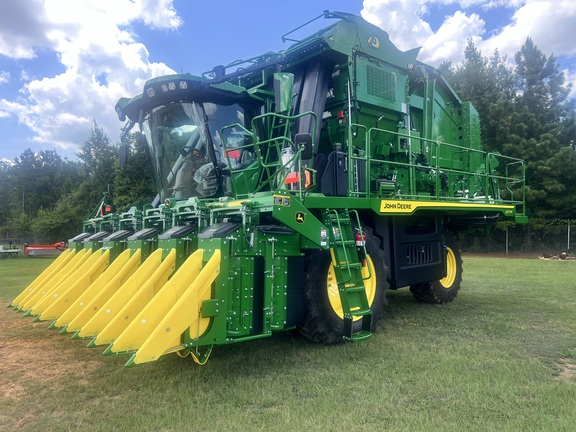 2025 John Deere CP770 Photo 1
