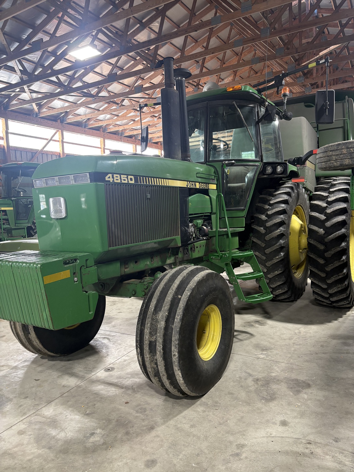 1983 John Deere 4850 Image 1