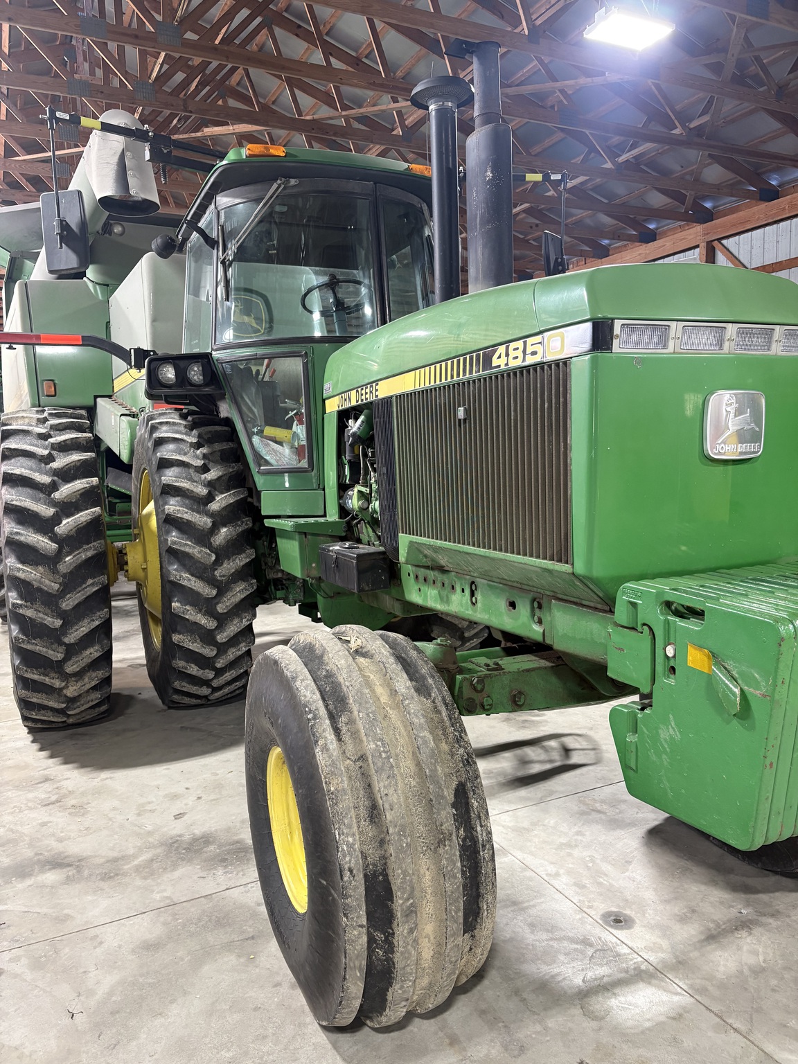 1983 John Deere 4850 Image 2