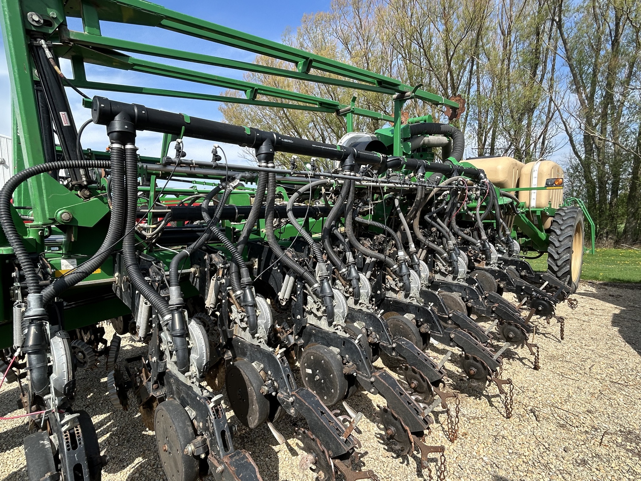   Great Plains YP1625A-2420 at Heritage Tractor in Dixon, IL